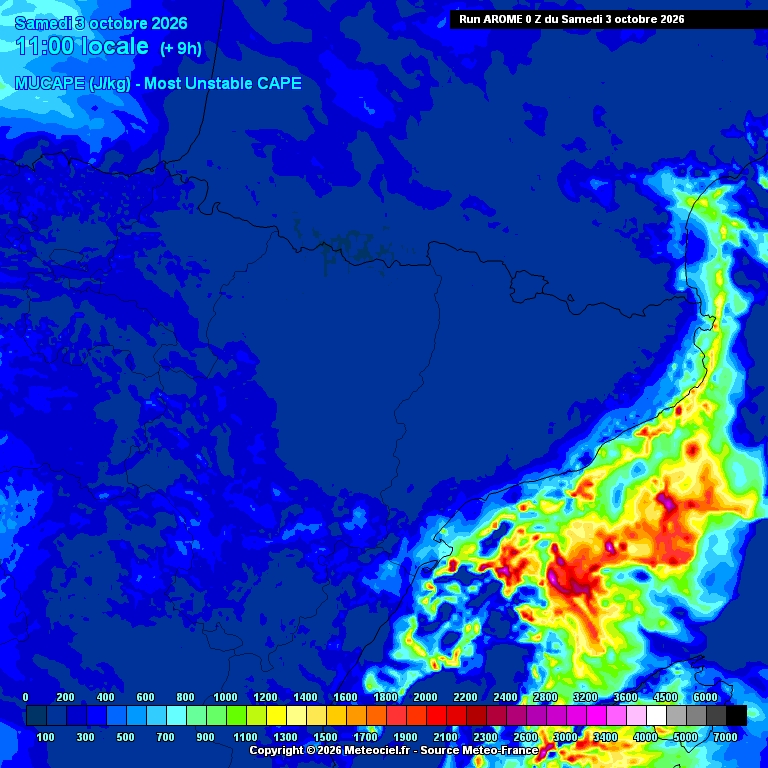 Energia convectiva disponible (MUCAPE), hora a hora: el litoral concentra la principal acumulació de cape amb valors destacats mentre la resta del territori manté registres més discrets i condicions pròpies de la tarda.